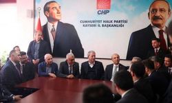 Hulusi Akar’ın CHP ve İYİ Parti ziyareti ‘yumuşak bir geçiş dönemi hazırlığı’ olabilir mi?