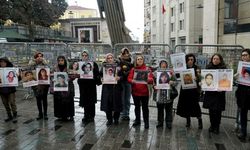 Cumartesi Anneleri gözaltında kaybedilen kadınların akıbetini sordu