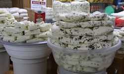 Van'da zamlar nedeniyle otlu peynirde gramlı satış dönemi