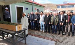Acıya Dayanamadı, Tabut Başında Hayatını Kaybetti!