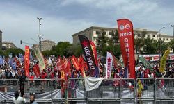 Binler İstasyon Meydanı'nda: Eşitlik ve barış istiyoruz