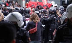 Gün boyu Taksim mücadelesi: 400 aşkın gözaltı
