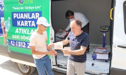 Edremit’te atıklar temizlik ürününe ve nakit desteğe dönüşüyor