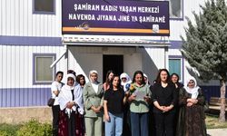 Van'da kayyımın Şamiram Kadın Yaşam Merkezi’nin kapatma kararı protesto edildi