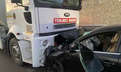 Van'da tanker ile otomobilin çarpışması sonucu 2 kişi öldü, 4 kişi yaralandı