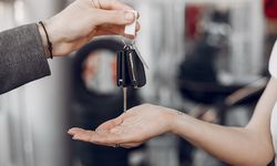 Araç Kiralama Deneyimi ile Güvenle Yola Çıkmanın Kolay Yolu