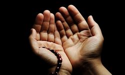 Ettehiyyatü Duası Kürtçe Okunuşu ve Anlamı (Şafi ve Hanefi Farkı)