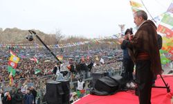 Van Newrozu’nda Bakırhan’dan “yeni dönem” mesajı: İsyandan inşaya geçiş vurgusu
