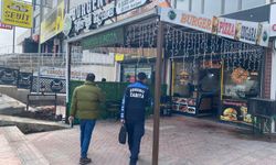 Edremit’te kaldırım işgallerine sıkı denetim: Esnafa uyarı yapıldı