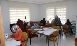 Edremit Belediyesi kadınlar için dikiş atölyesi açtı: 30 kursiyer üretime başladı