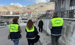 İpekyolu Belediyesi, vatandaşlara kapı kapı çevre bilinci eğitimi veriyor