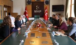 Barış Anneleri heyetinden MHP'ye ziyaret