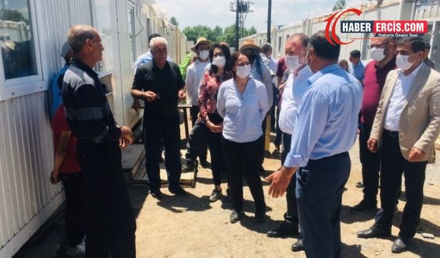 HDP’lilerden deprem ve selin vurduğu Başkale’ye ziyaret