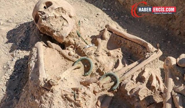 Gürpınar’da Urartulu bir kadın mezarı bulundu