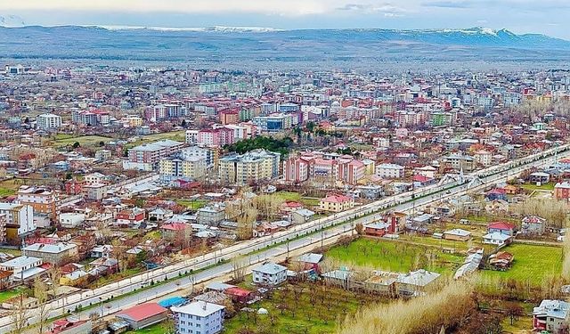 AKP, 19 ilçenin il olması için çalışmalara başladı ilçeler arasında Erciş'te var