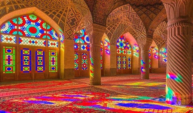 Dünyanın En Renkli Camisi Nasır el-Mülk Camii