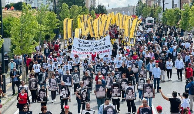 Madımak Katliamı'nda hayatını kaybedenler anıldı