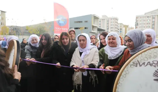 “Çil Kezi” Kadın Danışma Merkezi Van’da hizmete açıldı