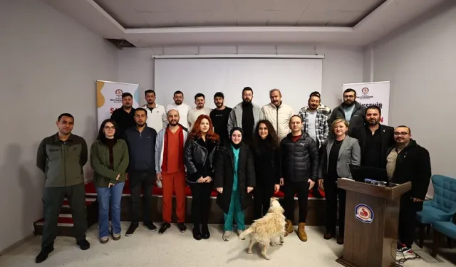Denizli Büyükşehir’den ev hayvanı satışı yapanlara eğitim
