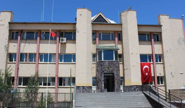 Özalp Kaymakamlığı Eğitmen ve Temizlik Personeli Alımı Yapacak!