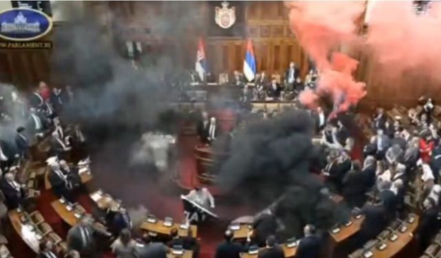 Mecliste Bomba Patladı: Bir Milletvekili Komada!