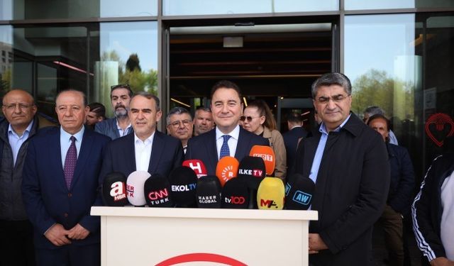 Babacan’dan ziyaret: Önder siyasetin barış yüzüdür