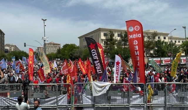 Binler İstasyon Meydanı'nda: Eşitlik ve barış istiyoruz