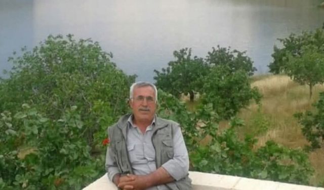Babasını katletti annesini yaraladı