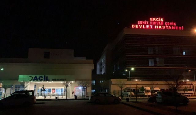 Erciş'te Motosiklet Kazası: 1 Kişi Hayatını Kaybetti, 2 Kişi Yaralandı