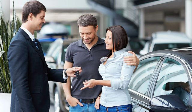 Otomatik Vites Araba Nasıl Kullanılır? Konforlu Sürüşün Pratik Rehberi