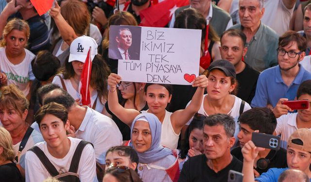 Son seçim anketi: Genç seçmenin tercihi CHP, AKP açık ara geride kaldı