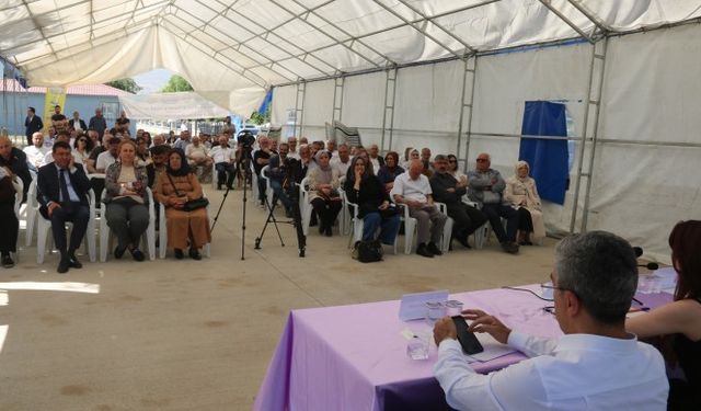 Tatvan’da ‘İnsan hakları ve barış’ paneli düzenlendi