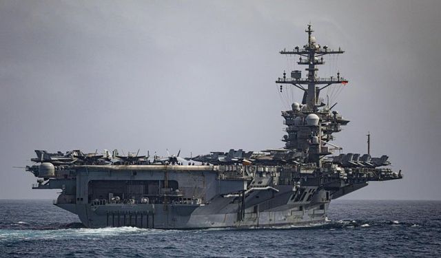 ABD’nin USS Carl Vinson Uçak Gemisi İran Yakınlarında Konuşlandı
