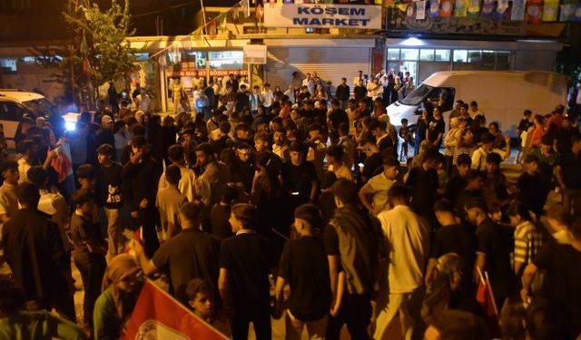 Van’da “Barış ve demokratik toplumu inşa ediyoruz” şöleni