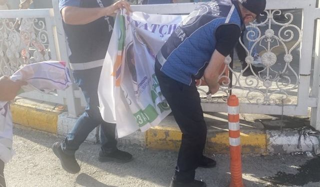 Van Büyükşehir Belediyesi kayyımı, DEM Parti’nin miting afişlerini söktürüldü