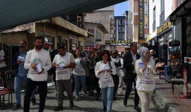 Van'da 17 Eylül'deki yürüyüş için bildiri dağıtıldı