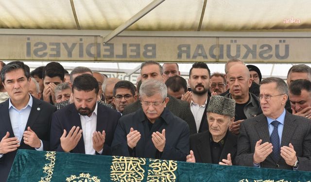 Ahmet Davutoğlu, Mustafa Abdülcemil Kırımoğlu’nun oğlunun cenaze törenine katıldı