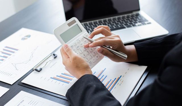 İktidar yine vergi yağdırdı: Her işleme harç geliyor