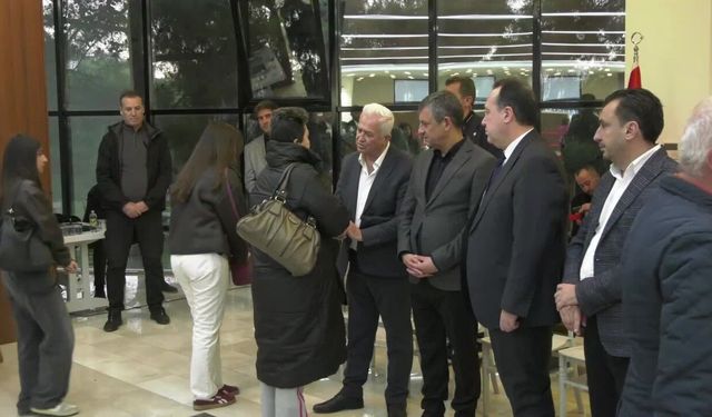 Özgür Özel ve Durbay ailesi taziyeleri kabul etti