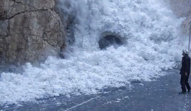 Yollar kapalı, karayolları ve belediye sessiz