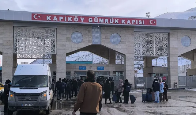 İran’daki iç karışıklık Van Kapıköy Sınır Kapısı’nda endişeli bekleyişe yol açtı