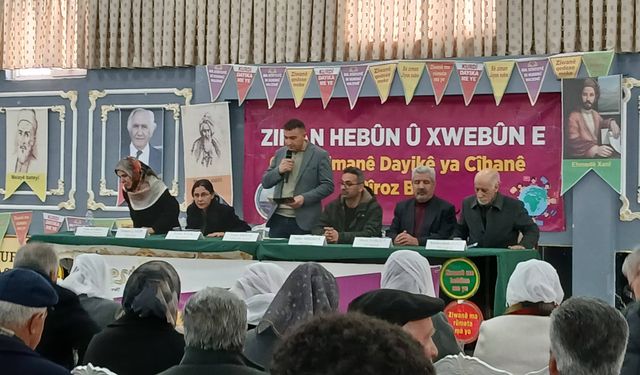 Erciş’te 21 Şubat Uluslararası Anadil Günü kapsamında Kürtçe paneli düzenlendi