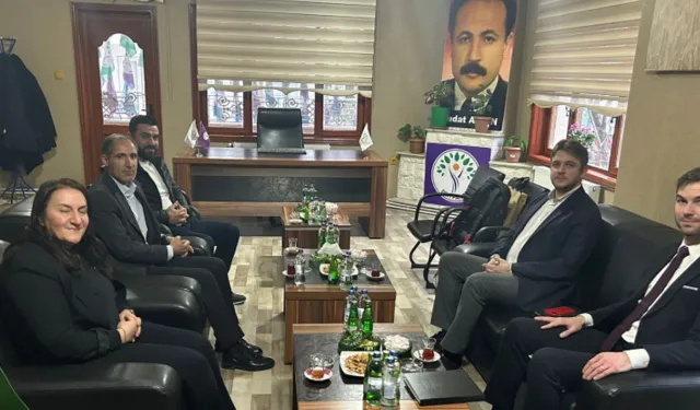 Kanada’nın Ankara Büyükelçiliği diplomatından DEM Parti Van İl Örgütü’ne ziyaret