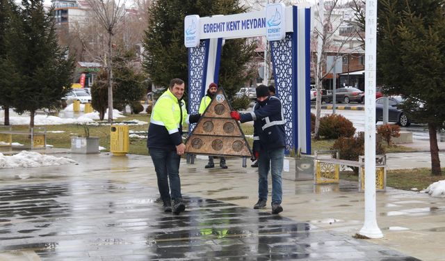 Edremit Belediyesi ilçenin dört bir yanına kedi evleri yerleştirdi