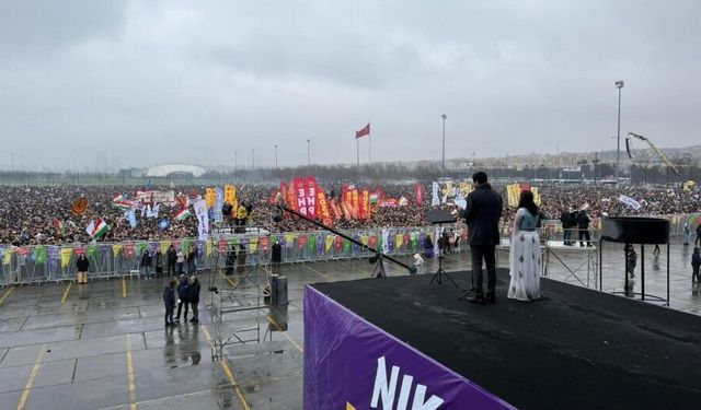 İstanbul Newrozu’nda Abdullah Öcalan’ın mesajı okundu: “Kaosu halkların baharına çevirmek elimizde”