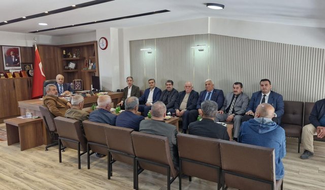 Van’da DEM Parti heyetinden Oto Sanayi Sitesi’ne ziyaret