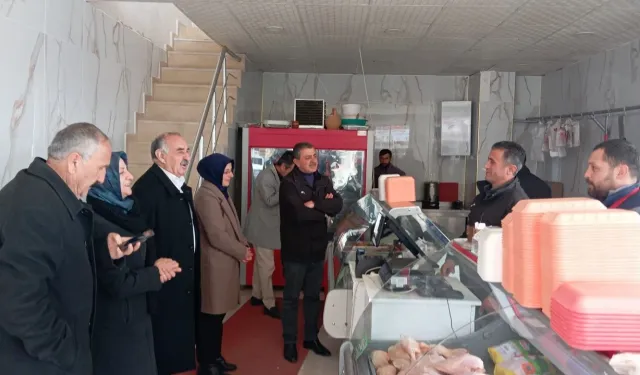 Başkale Belediye Eş Başkanları esnafı ziyaret etti