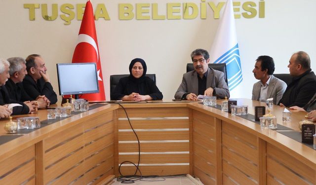Tuşba Belediyesi eşbaşkanları muhtarlarla buluştu: Hizmetler mahalle ihtiyaçlarına göre planlanacak
