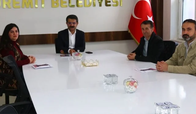 DİSK Genel-İş ile Edremit Belediyesi çalışan haklarını görüştü