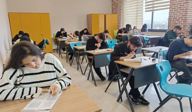 Edremit Belediyesi’nden öğrencilere ücretsiz eğitim desteği